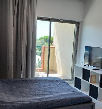 דירת חדר יפה ונעימה באיזור פסטורלי ושקט Apartman Zichron Ja’akow Kültér fotó
