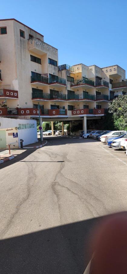 דירת חדר יפה ונעימה באיזור פסטורלי ושקט Apartman Zichron Ja’akow Kültér fotó